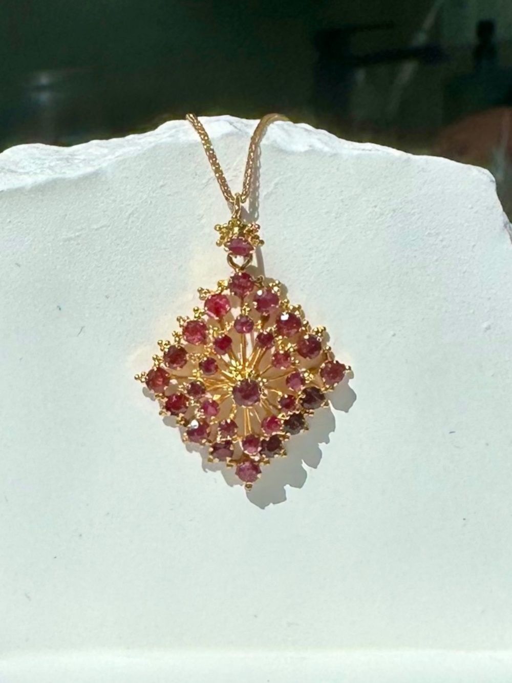 💎 14k Yellow Gold Starburst Pendant - Rare Pigeon Blood Rubies ✨